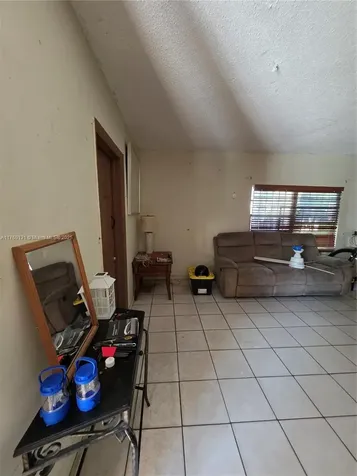 2931 NW 27th Street Miami FL 33142