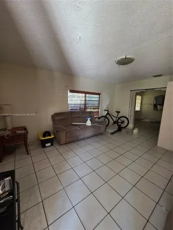 2931 NW 27th Street Miami FL 33142