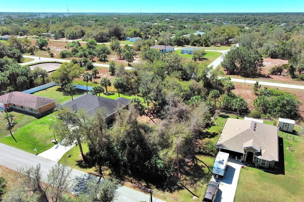 205 Ferdon Circle Port Charlotte FL 33954