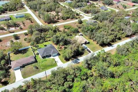 205 Ferdon Circle Port Charlotte FL 33954