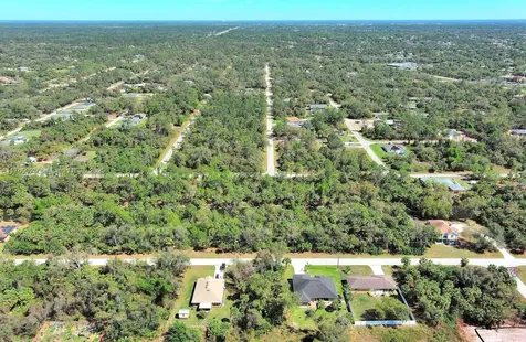 205 Ferdon Circle Port Charlotte FL 33954