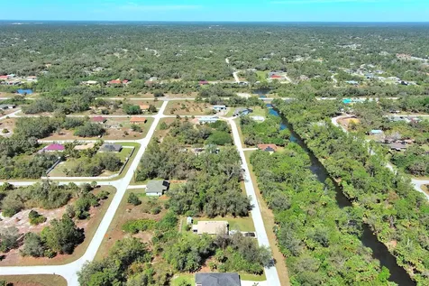205 Ferdon Circle Port Charlotte FL 33954