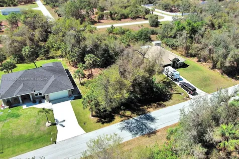 205 Ferdon Circle Port Charlotte FL 33954