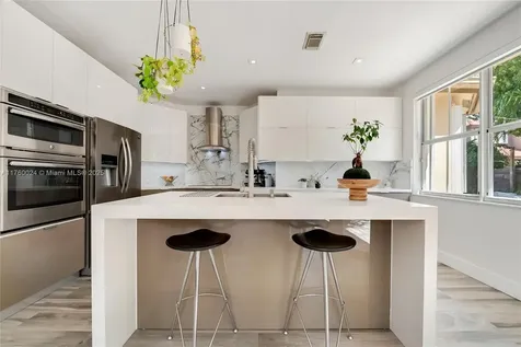 8527 NW 111th Court Doral FL 33178