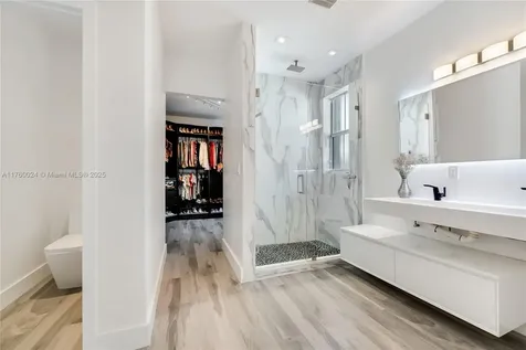 8527 NW 111th Court Doral FL 33178