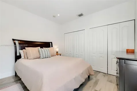 8527 NW 111th Court Doral FL 33178