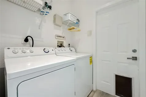 8527 NW 111th Court Doral FL 33178