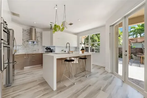 8527 NW 111th Court Doral FL 33178