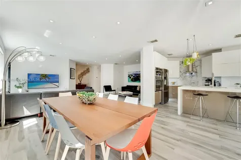 8527 NW 111th Court Doral FL 33178