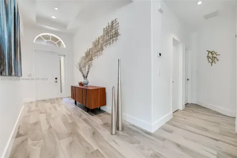 8527 NW 111th Court Doral FL 33178