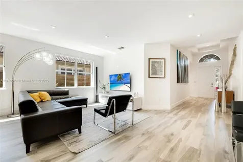 8527 NW 111th Court Doral FL 33178