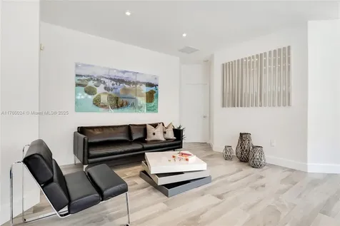 8527 NW 111th Court Doral FL 33178