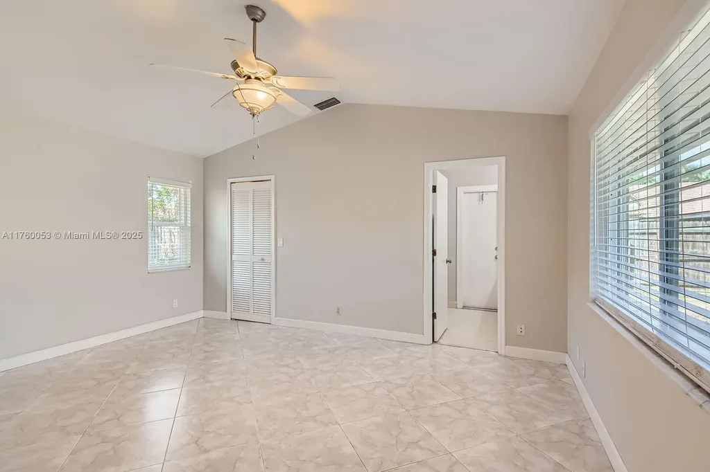 3040 NW 94th Avenue Coral Springs FL 33065