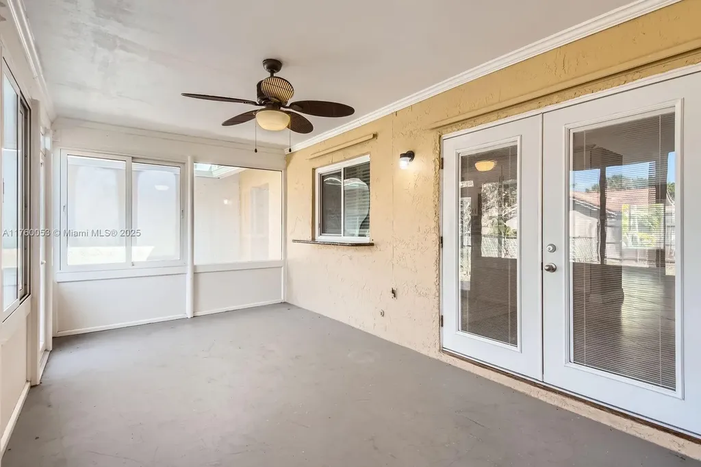 3040 NW 94th Avenue Coral Springs FL 33065