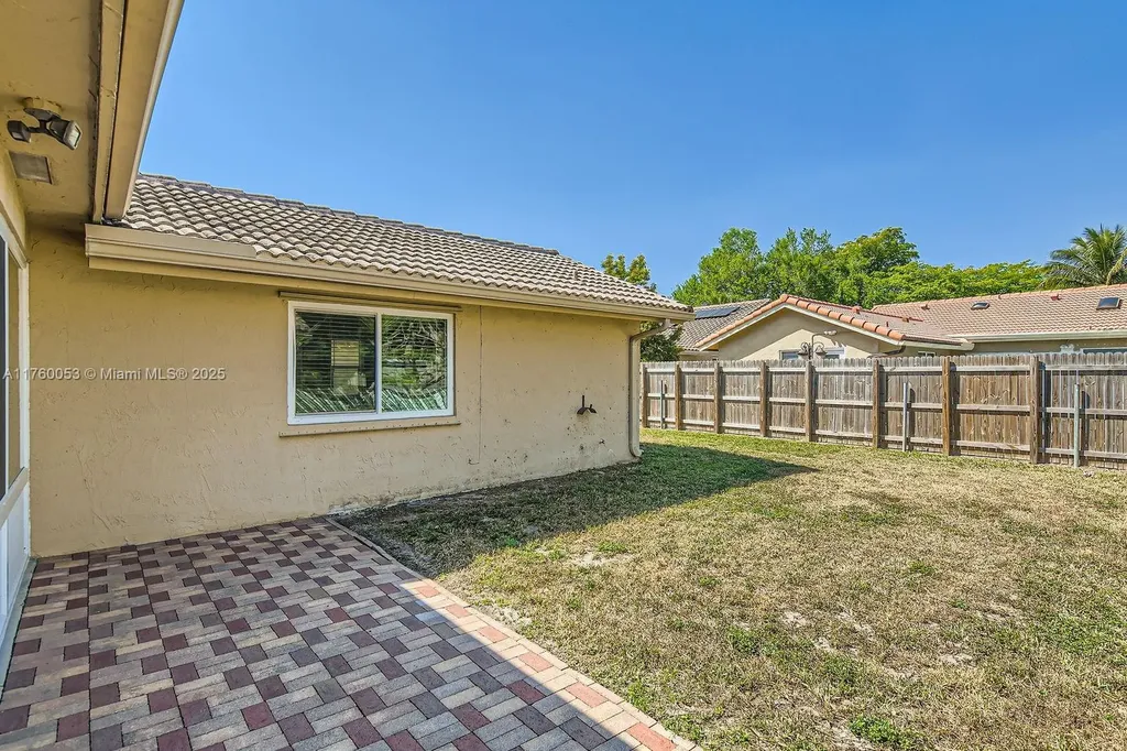 3040 NW 94th Avenue Coral Springs FL 33065