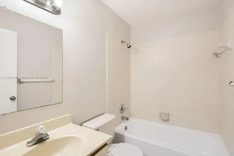 3040 NW 94th Avenue Coral Springs FL 33065