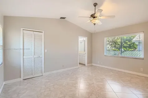 3040 NW 94th Avenue Coral Springs FL 33065