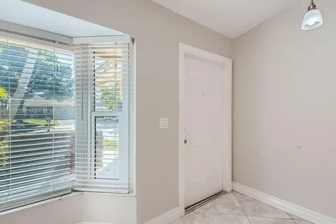 3040 NW 94th Avenue Coral Springs FL 33065
