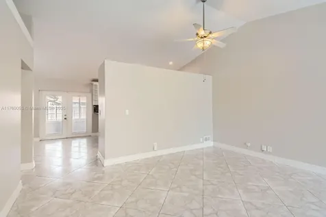 3040 NW 94th Avenue Coral Springs FL 33065