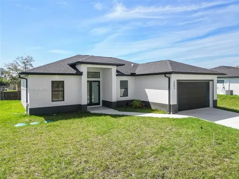 823 Frederick Reid Street E Lehigh Acres FL 33974