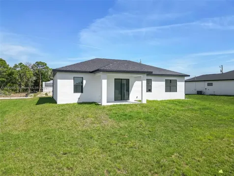 823 Frederick Reid Street E Lehigh Acres FL 33974