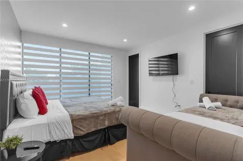 3176 SW 23rd Terrace Miami FL 33145