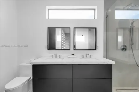 3176 SW 23rd Terrace Miami FL 33145