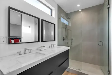 3176 SW 23rd Terrace Miami FL 33145