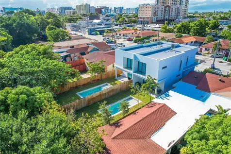 3176 SW 23rd Terrace Miami FL 33145