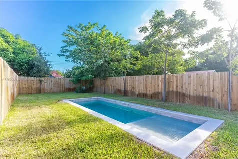 3176 SW 23rd Terrace Miami FL 33145