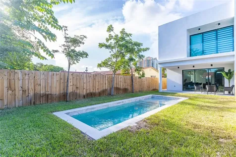 3176 SW 23rd Terrace Miami FL 33145