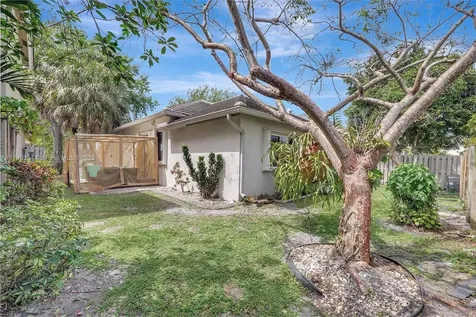 1955 NW 100th Avenue Pembroke Pines FL 33024
