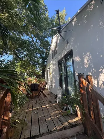 7020 NE 5th Avenue Miami FL 33138