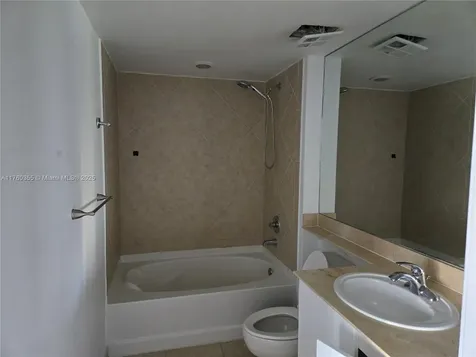 325 S Biscayne Boulevard Miami FL 33131
