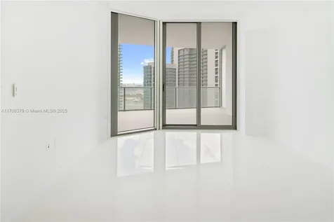 851 NE 1st Avenue Miami FL 33132