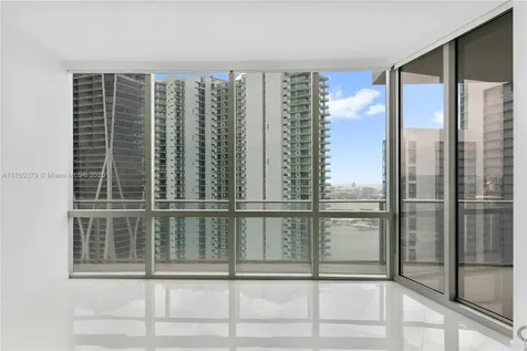 851 NE 1st Avenue Miami FL 33132