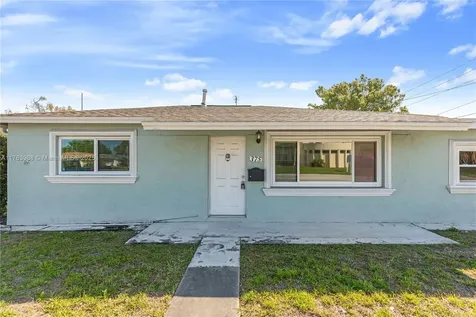 375 58th Street N St Petersburg FL 33710