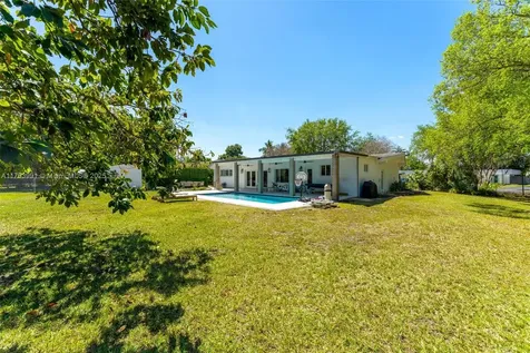 18451 SW 84th Court Cutler Bay FL 33157