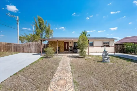 4631 NW 207th Drive Miami Gardens FL 33055