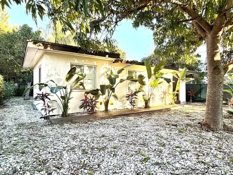 929 SW 12th Avenue Miami FL 33130
