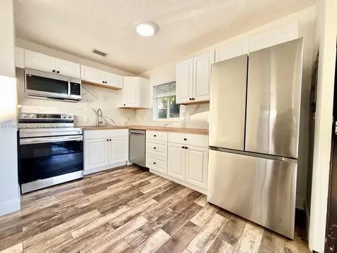 929 SW 12th Avenue Miami FL 33130