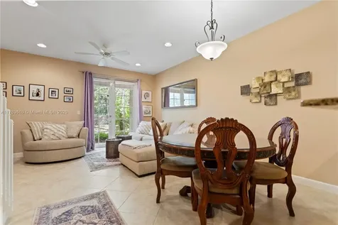 4650 SW 75th Way Davie FL 33314