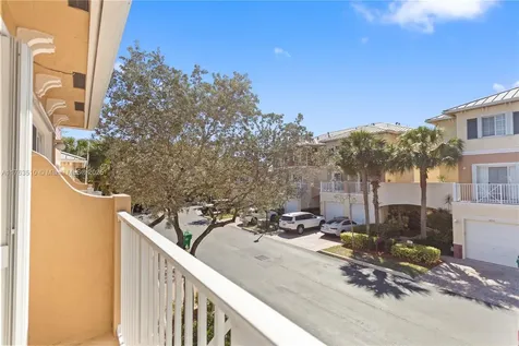 4650 SW 75th Way Davie FL 33314