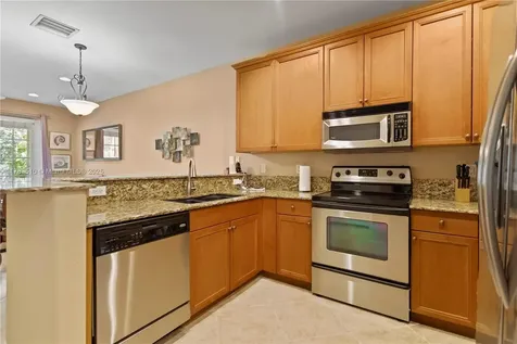 4650 SW 75th Way Davie FL 33314