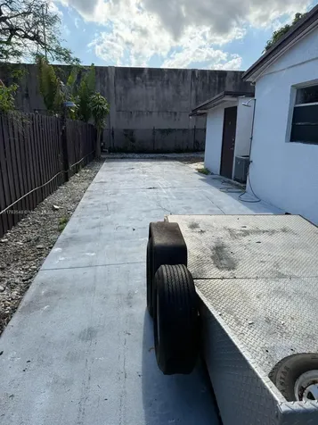 1541 SW 52nd Avenue Plantation FL 33317