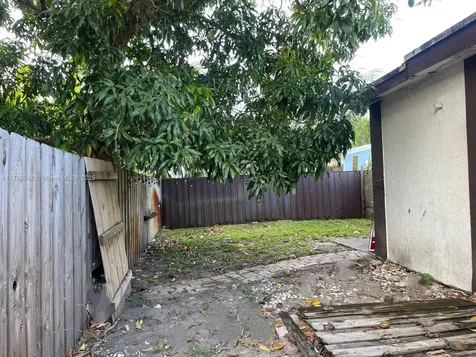 1541 SW 52nd Avenue Plantation FL 33317