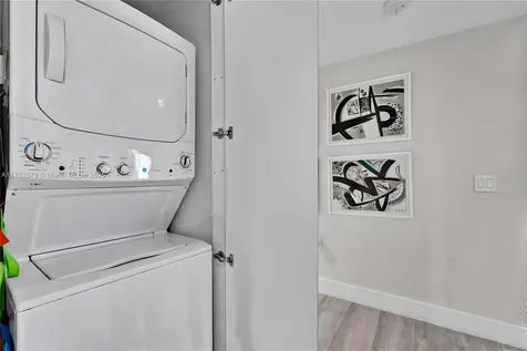 121 NE 34th Street Miami FL 33137