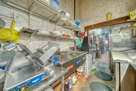 Highly Profitable Restaurant-bar For Sale On 8th Street Miami FL 33144