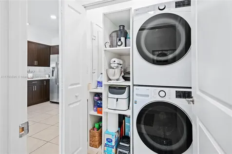 5420 SW 14th Court North Lauderdale FL 33068