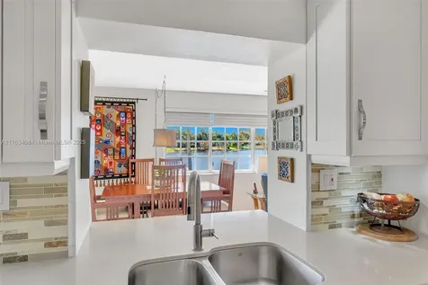 10490 NW 18th Place Pembroke Pines FL 33026